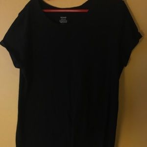 Black black Old Navy tee
